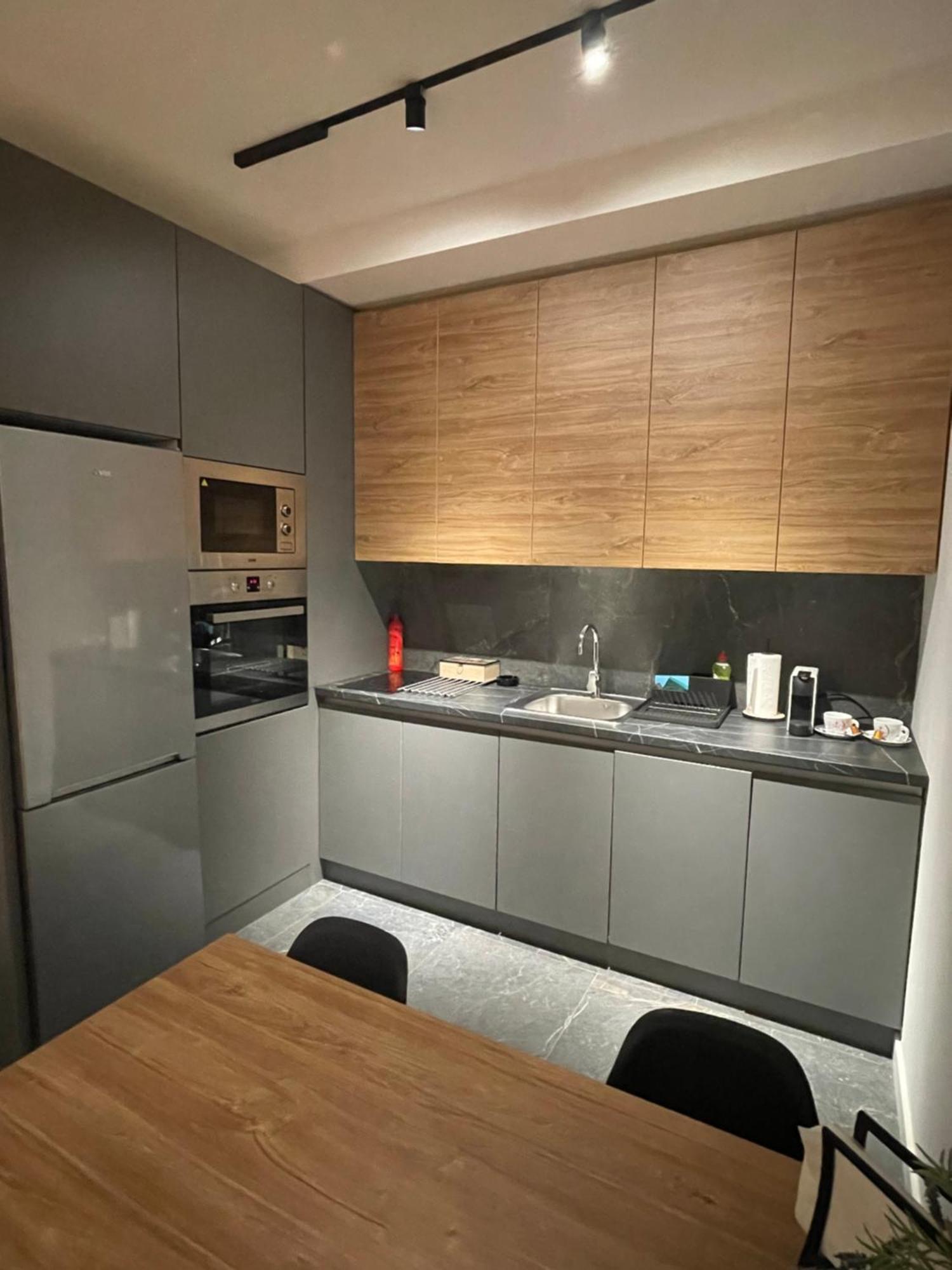 Leo Lux 2 Apartment Nis Exterior photo